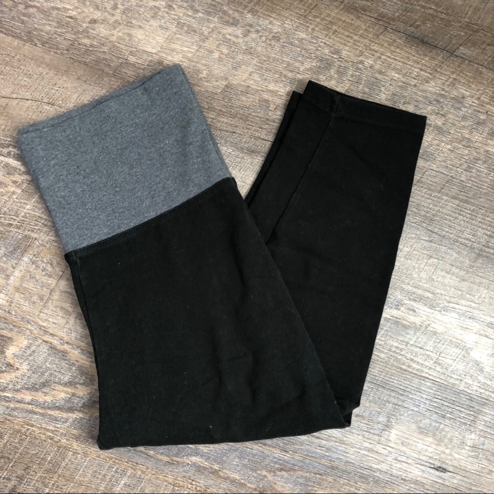 🔥Victoria’s Secret Cropped Leggings